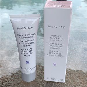 Mary Kay Medium Coverage Foundation - Ivory 100